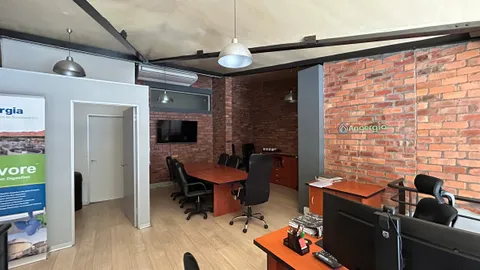 suite 321, 3rd floor Office (10).